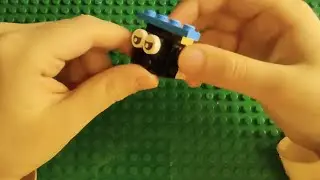 Cubic lego bee