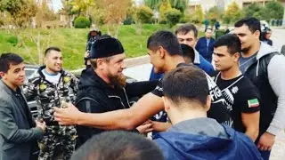 Нурсултон Розибаевга Рамзан Кадиров МАШИНА СОВГА КИЛДИ /// Nursulton Rozibaevga Ramzan Kadirov Mashi