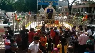 Women offer prayer at Shani Shingnapur after centuries