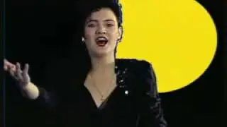 Irena Vrčkovnik Santa Maria  1992 tv studio M3.flv