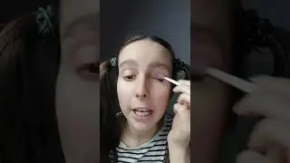 Почему Лизонька Единорожка красится 