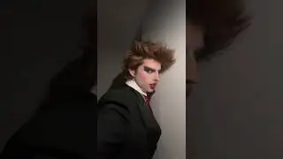 it’s giving rocky horror 🤤