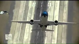 Boeing takes off vertically: Boeing 787-9 Dreamliner Shoots Straight Up to the Sky