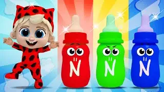 La bebé Niki juega con botellas de jugo de colores | Canciones Infantiles | Canciones Para Niños