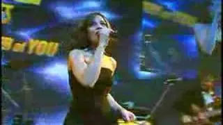 Julianna Margulies Cant Sing