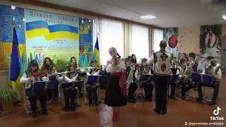 Ми з України