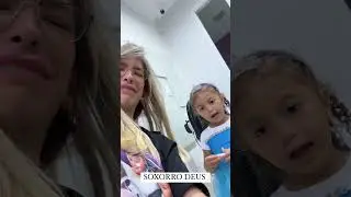 A Pequena Liz de Birra por causa do Tema de Aniversário 😁🌷💜