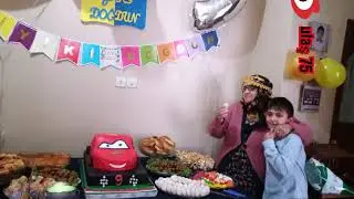 Arin pulat saçlarımı ör ANNE