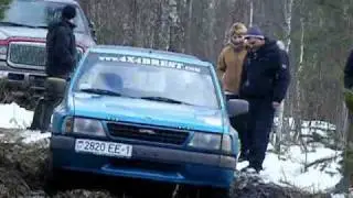 Ford Excursion Off Road 3.avi