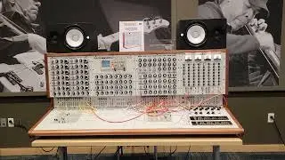 Analogue Solutions Colossus: A Single Self-Contained Analogue Sequence