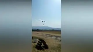 Difunden momento exacto en que mueren paracaidistas en Tequesquitengo.