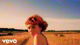 Ella Vos - Dreaming, backwards