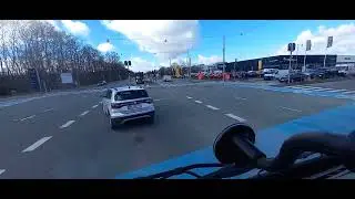 Bil over for rødt, Vallensbæk Torvevej