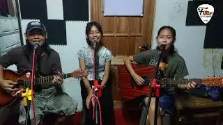 CHIQUITITA_(abba) Acoustic Trio cover Father & Kids 