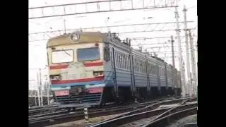 ЕР9м 4008-561 с пригородным на ст.Дарница