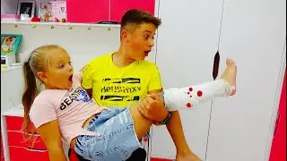 Маргариту укусил  ПАУК как Влад и Андрей СПАСАЛИ ДЕВОЧКУ!!!  История для детей про правила поведения