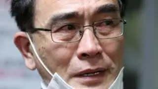 당선이 확정되자 미래통합당 태구민(태영호)은 애국가를 부르며 눈물을 흘렸다