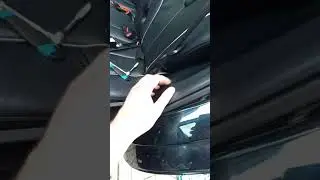 Установка  плафонов освещения в задние двери Toyota Venza