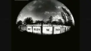 The La's - Clean Prophet Vs Oasis - The Importance Of Being Idle