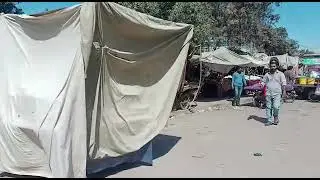pasa kis ky pas ja raha hai???