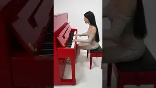 Piano (Wo)man.. 😉🎹👠 (Billy Joel - Piano Man - Piano cover by Yuval Salomon) 