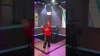 милана хаметова поет вживую