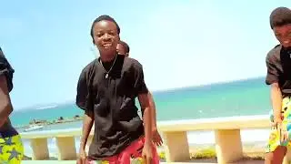 DANÇA DIFERENTE  DO ANO NOVO   2023  AQUI NAO PARA DAS 9DADES OFICIAL RF FILMS RIPA PRO