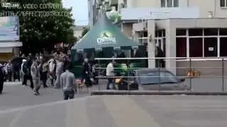 Ukraine Україна -the National Guard takes kill his people 9 mai 2014
