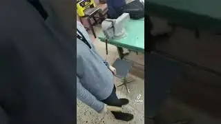 школьник подрался с учителем😨 