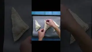 Easy Blackberry Puff Pastry Turnovers Recipe
