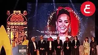 شاهد تكريم هند صبرى في مهرجان اسوان لسينما المرأة