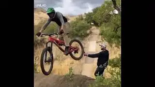 Video viral de Facebook (link en la descripción)