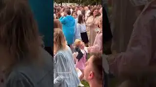 Василиса Кукояка на концерте ХЛЕБа 😂🤪