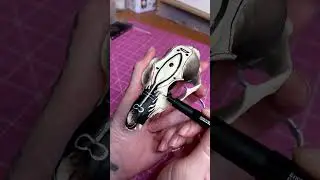 Я сделала череп и нарисовала на нём магический рисунок !