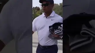 Spotted 👀 Tiger carrying TravisMathew clothing.. could this be his next move?! 🏌️‍♂️⁠ #tigerwoods