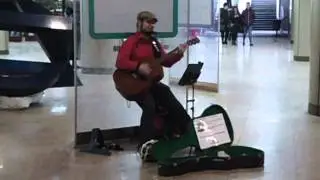 AMAZING STREET PERFORMER IN BUCHAREST