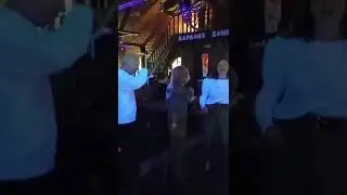 С слабость лет преодолевая, мы живём не унывая... Это есть единственный наш путь.