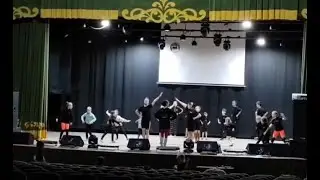 Томочка на репетиции