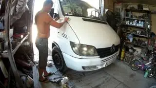 спринтер заехал на pit Stop быстрая покраска акрилом.