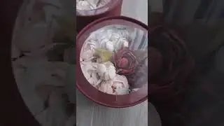 Зефирные цветы в шляпной коробке
