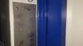 В моем лифте перегорела лампа. Поездка в лифте без света