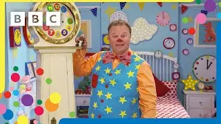 Sing Hickory Dickory Dock with Mr Tumble | Mr Tumble and Friends