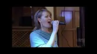 Ведущая Елена Беляева