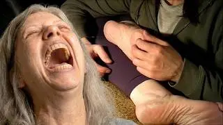 tickle attack on aunt's feet - feet tickling