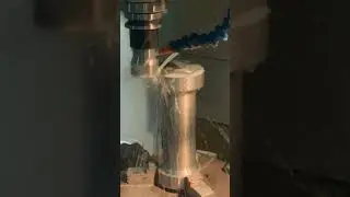 Фрезеруем шестигранник на болтике.