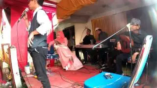 MC DOAIN TERUS BUAT PENGANTEN DAN KELUARGA BESAR YANG HAJATAN