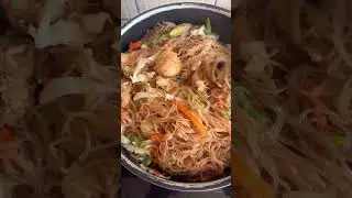 Pancit bihon with Crab #crab