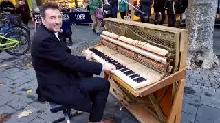Boogie Woogie Warm Up by Nico Brina in Thun - streetpiano session on November 14, 2023
