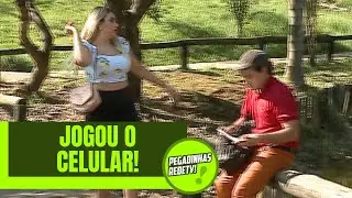 GALERA EMPRESTA O CELULAR E ACABAM ENTRANDO EM CONFUSÃO!