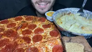 ASMR EATING DOMINO'S CHICKEN ALFREDO PASTA AND THIN CRUST PEPPERONI PIZZA